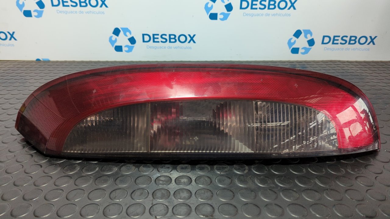 PILOTO TRASERO DERECHO OPEL CORSA C