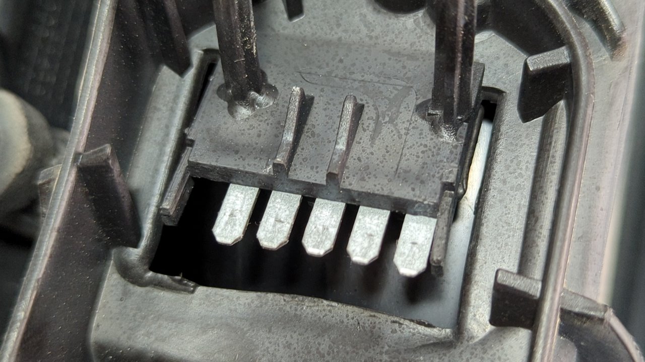 PILOTO TRASERO DERECHO OPEL CORSA C - vista 8