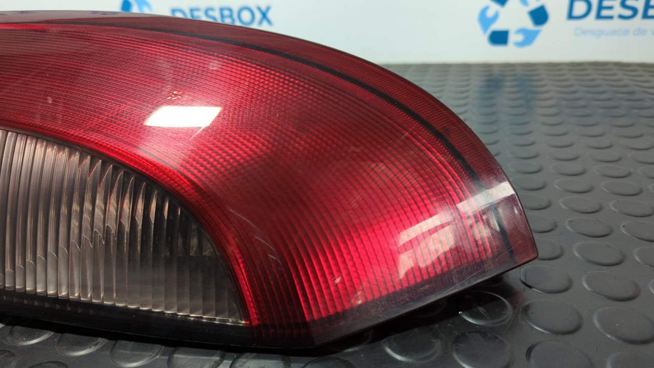 PILOTO TRASERO IZQUIERDO OPEL CORSA C - vista 3