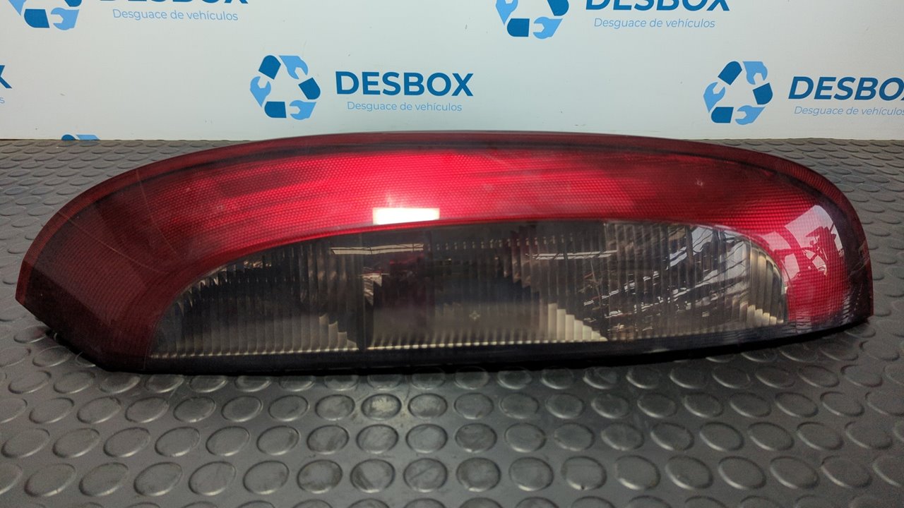 PILOTO TRASERO DERECHO OPEL CORSA C