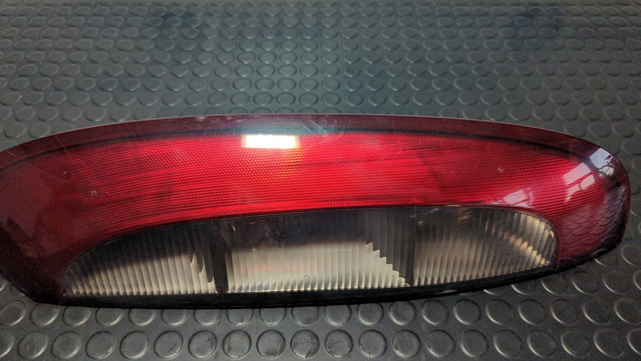 PILOTO TRASERO DERECHO OPEL CORSA C - vista 3