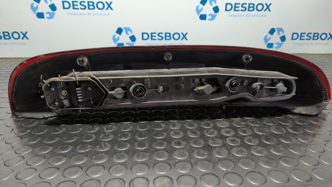 PILOTO TRASERO DERECHO OPEL CORSA C - vista 8