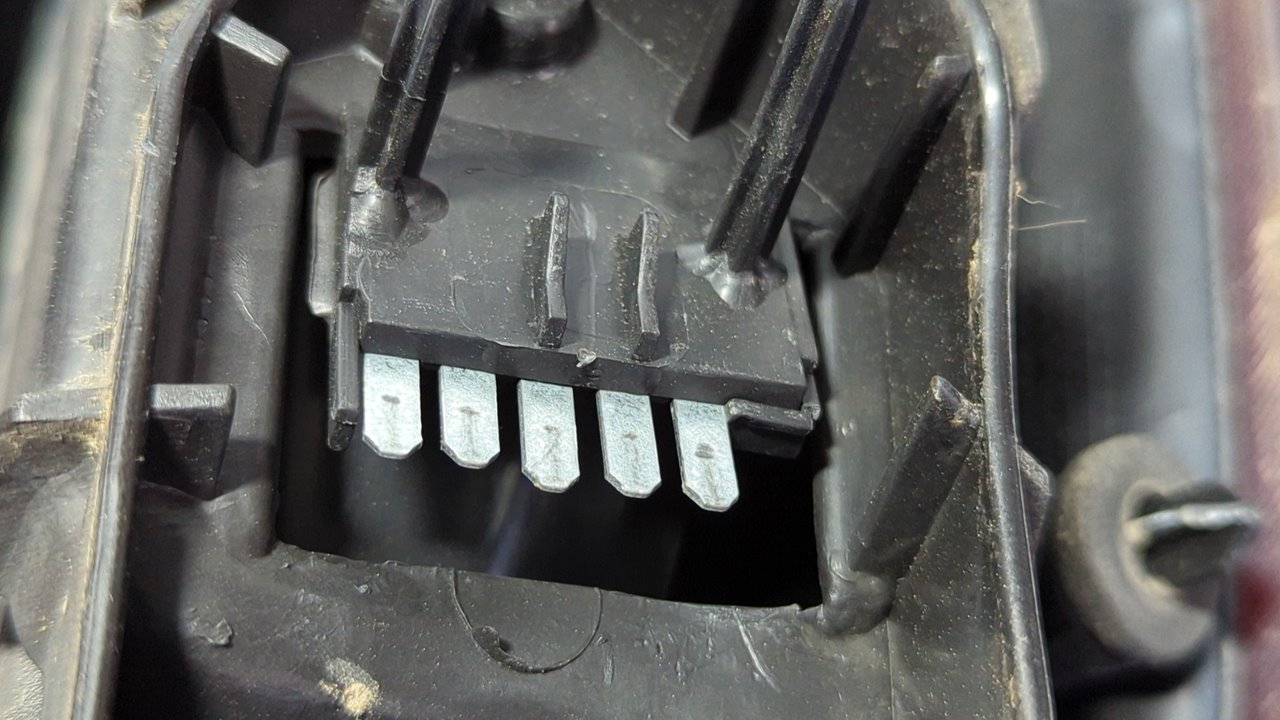 PILOTO TRASERO IZQUIERDO OPEL CORSA C - vista 6