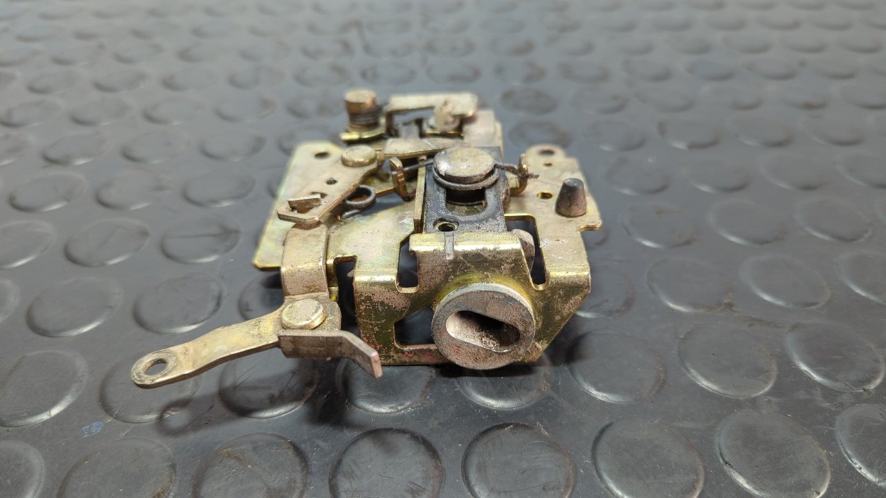 CERRADURA PUERTA TRASERA DERECHA VOLKSWAGEN T4 TRANSPORTER/FURGONETA (MOD. 1991) - vista 4