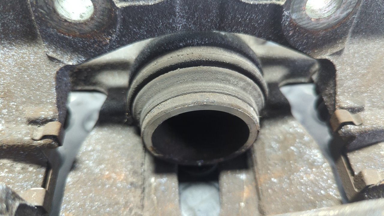 PINZA DE FRENO DELANTERA DERECHA CITROEN C3 - vista 2