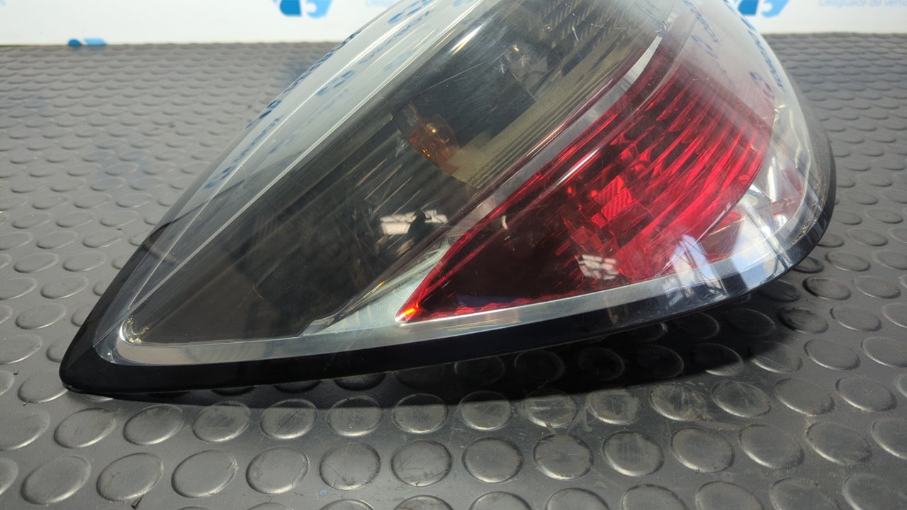 PILOTO TRASERO IZQUIERDO OPEL ASTRA GTC - vista 4