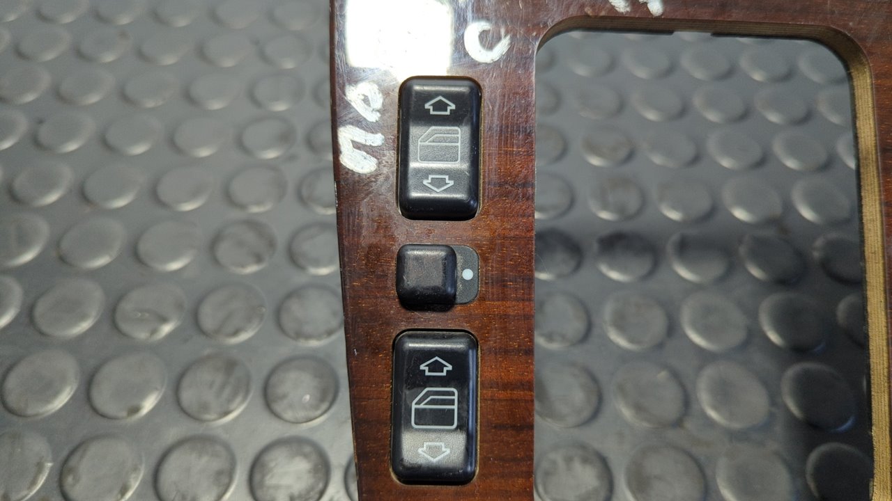 MANDO ELEVALUNAS DELANTERO IZQUIERDO MERCEDES CLASE C (W202) - vista 5