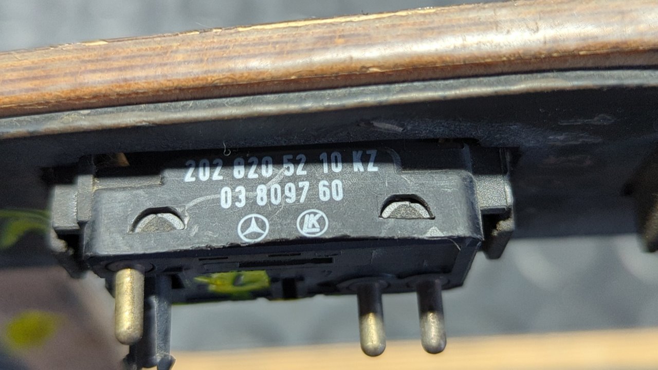 MANDO ELEVALUNAS DELANTERO IZQUIERDO MERCEDES CLASE C (W202) - vista 11