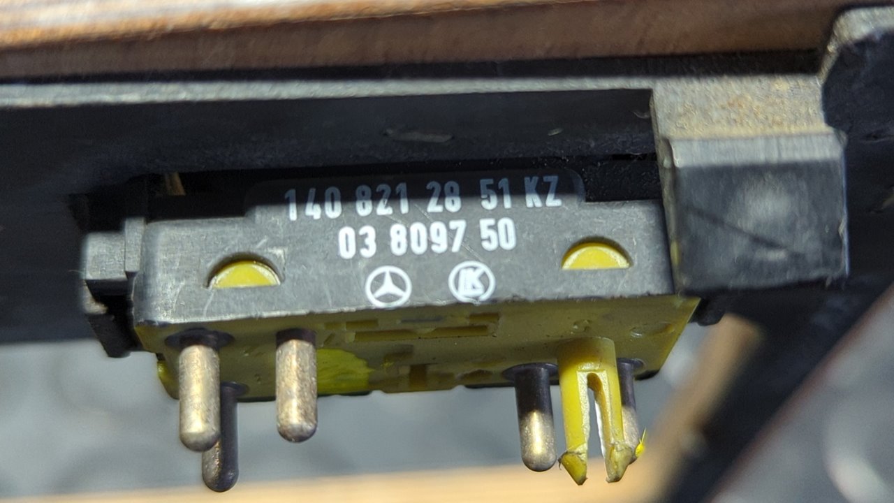 MANDO ELEVALUNAS DELANTERO IZQUIERDO MERCEDES CLASE C (W202) - vista 8