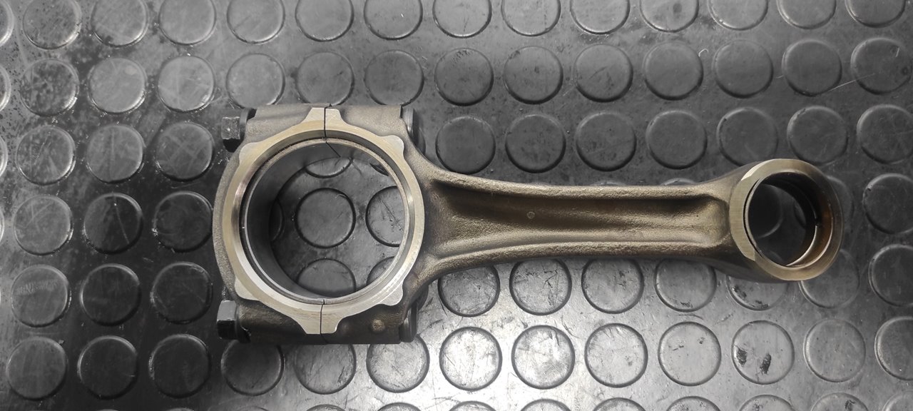 BIELA MITSUBISHI MONTERO (V80/V90)