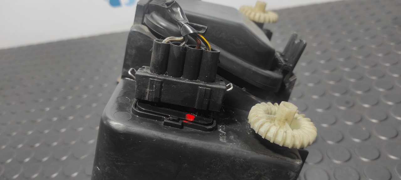 FARO IZQUIERDO SEAT IBIZA (6K) - vista 2