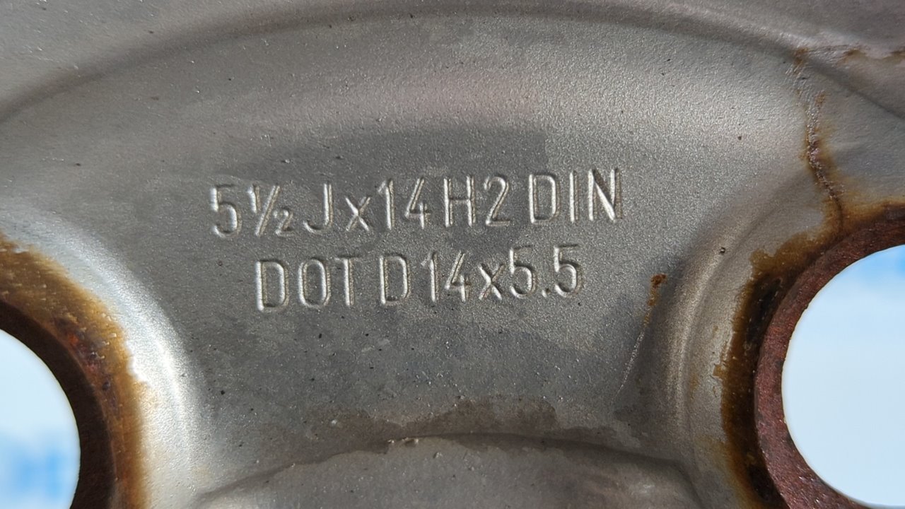 LLANTA VOLKSWAGEN T4 TRANSPORTER/FURGONETA (MOD. 1991) - vista 4