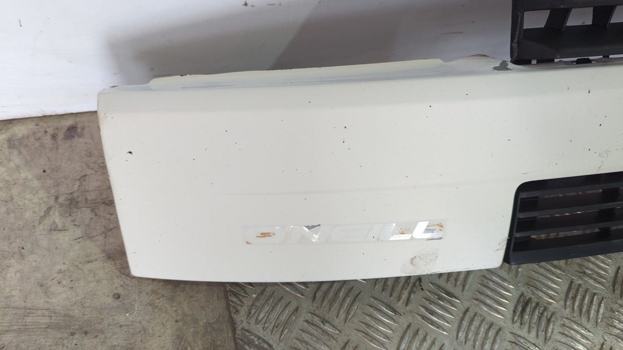 REJILLA DELANTERA VOLKSWAGEN T4 TRANSPORTER/FURGONETA (MOD. 1991) - vista 4