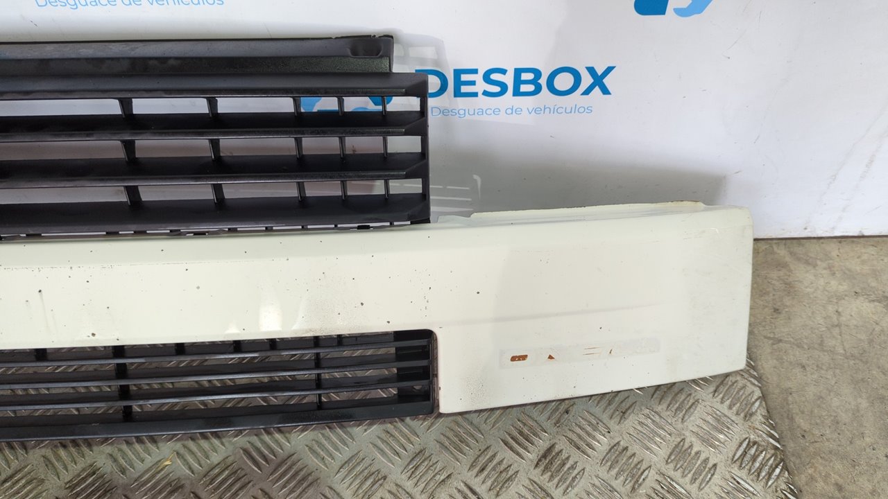 REJILLA DELANTERA VOLKSWAGEN T4 TRANSPORTER/FURGONETA (MOD. 1991) - vista 2