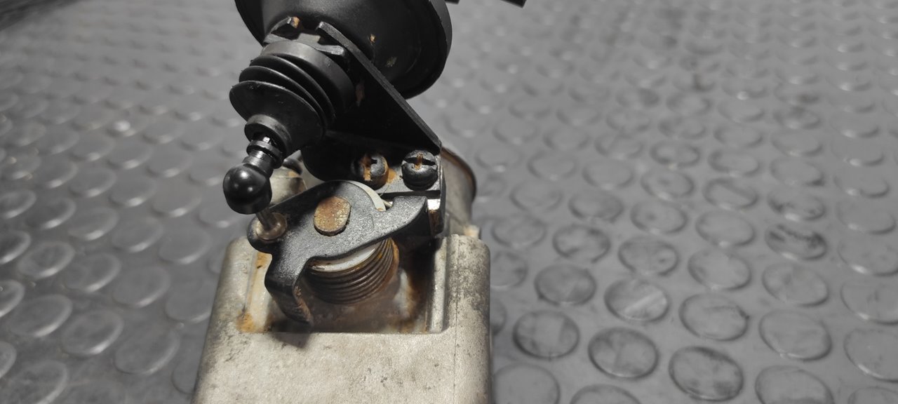 CAJA MARIPOSA KIA CEE'D - vista 2