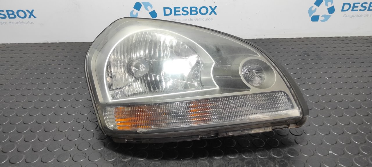 FARO DERECHO HYUNDAI TUCSON (JM)
