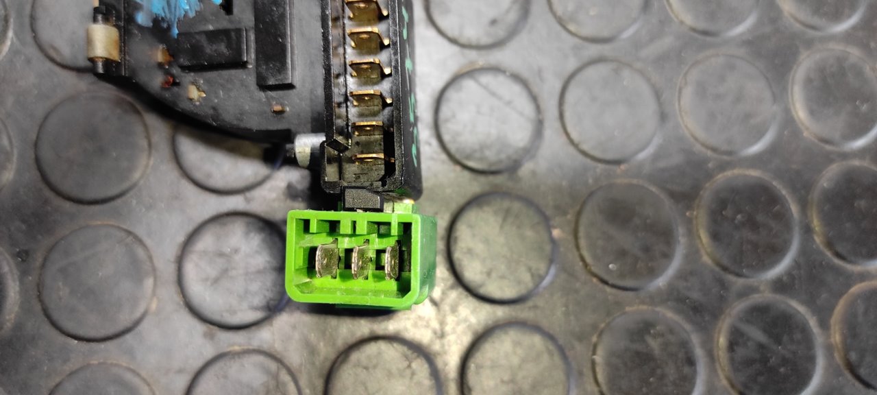 MANDO LIMPIA PEUGEOT 205 BERLINA - vista 2