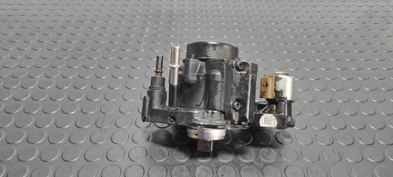 BOMBA INYECCION FORD KUGA (CBS) - vista 2