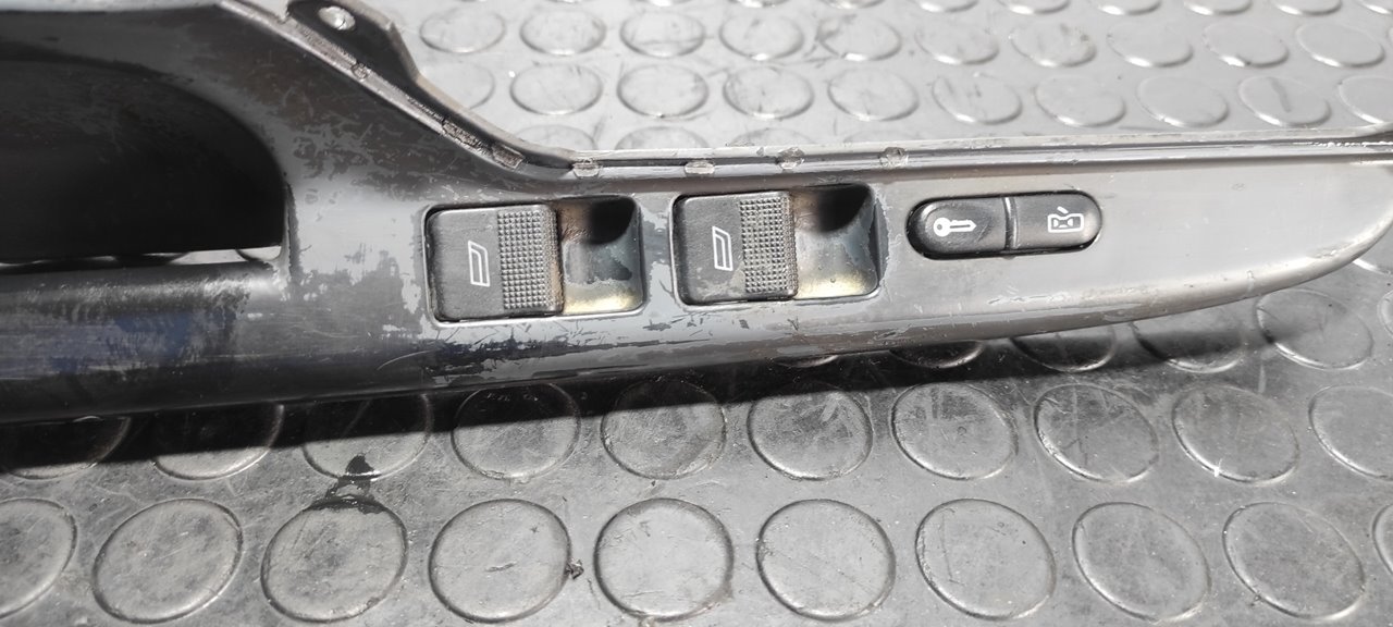 MANDO ELEVALUNAS DELANTERO IZQUIERDO SEAT IBIZA (6K1) - vista 2