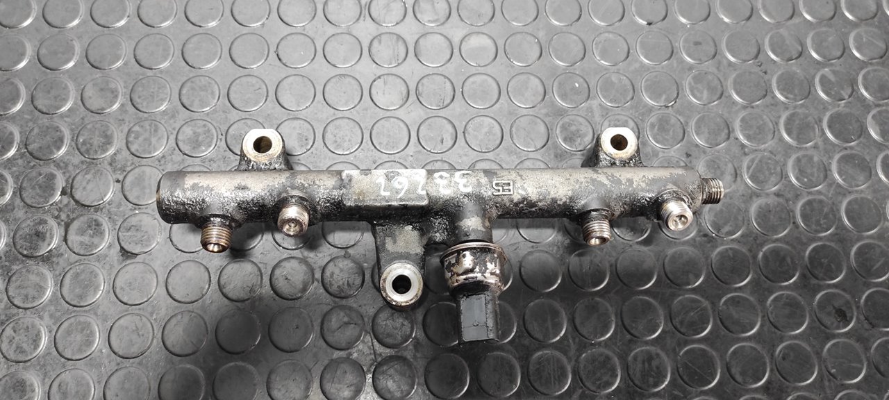 RAMPA INYECTORA FORD KUGA (CBS) - vista 4