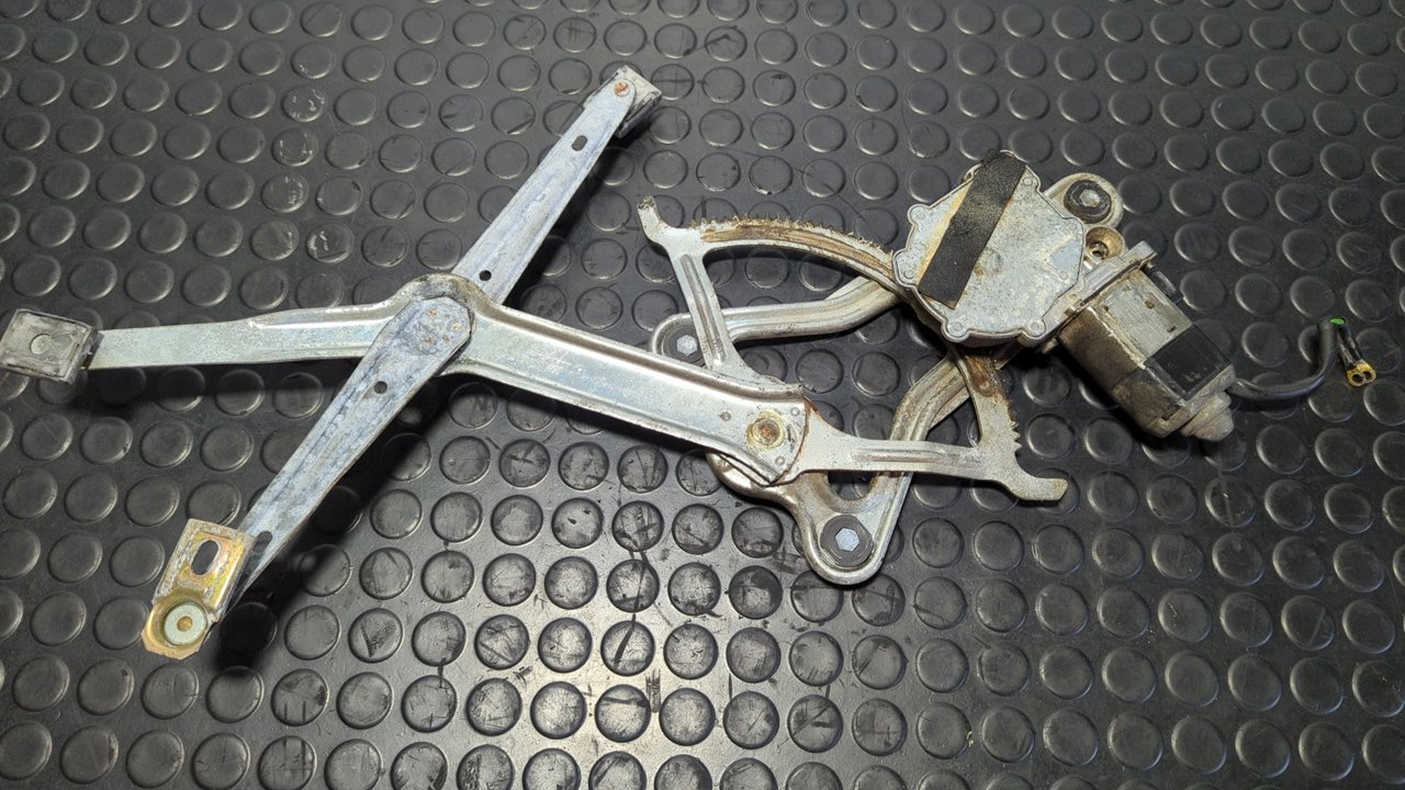 ELEVALUNAS DELANTERO IZQUIERDO MERCEDES-BENZ CLASE E (W124) - vista 2