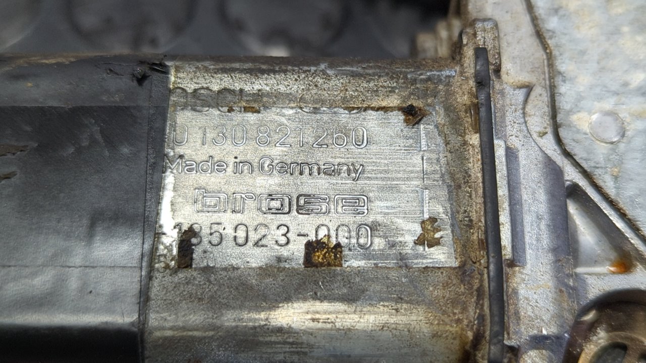 ELEVALUNAS DELANTERO IZQUIERDO MERCEDES-BENZ CLASE E (W124) - vista 4