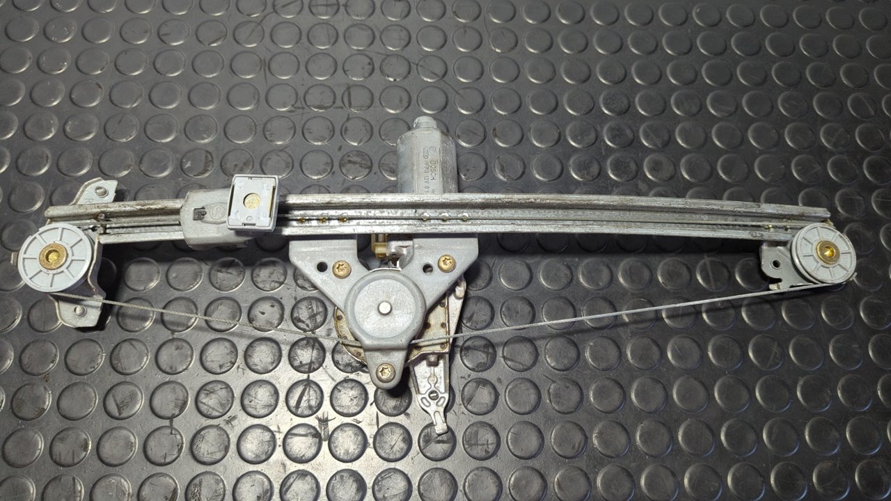 ELEVALUNAS TRASERO DERECHO MERCEDES CLASE C (W202) - vista 3