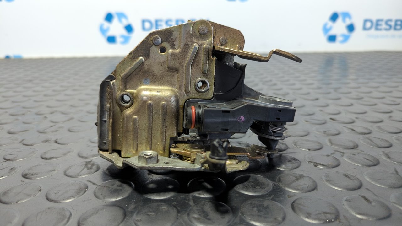 CERRADURA PUERTA DELANTERA DERECHA MERCEDES CLASE E (W124)