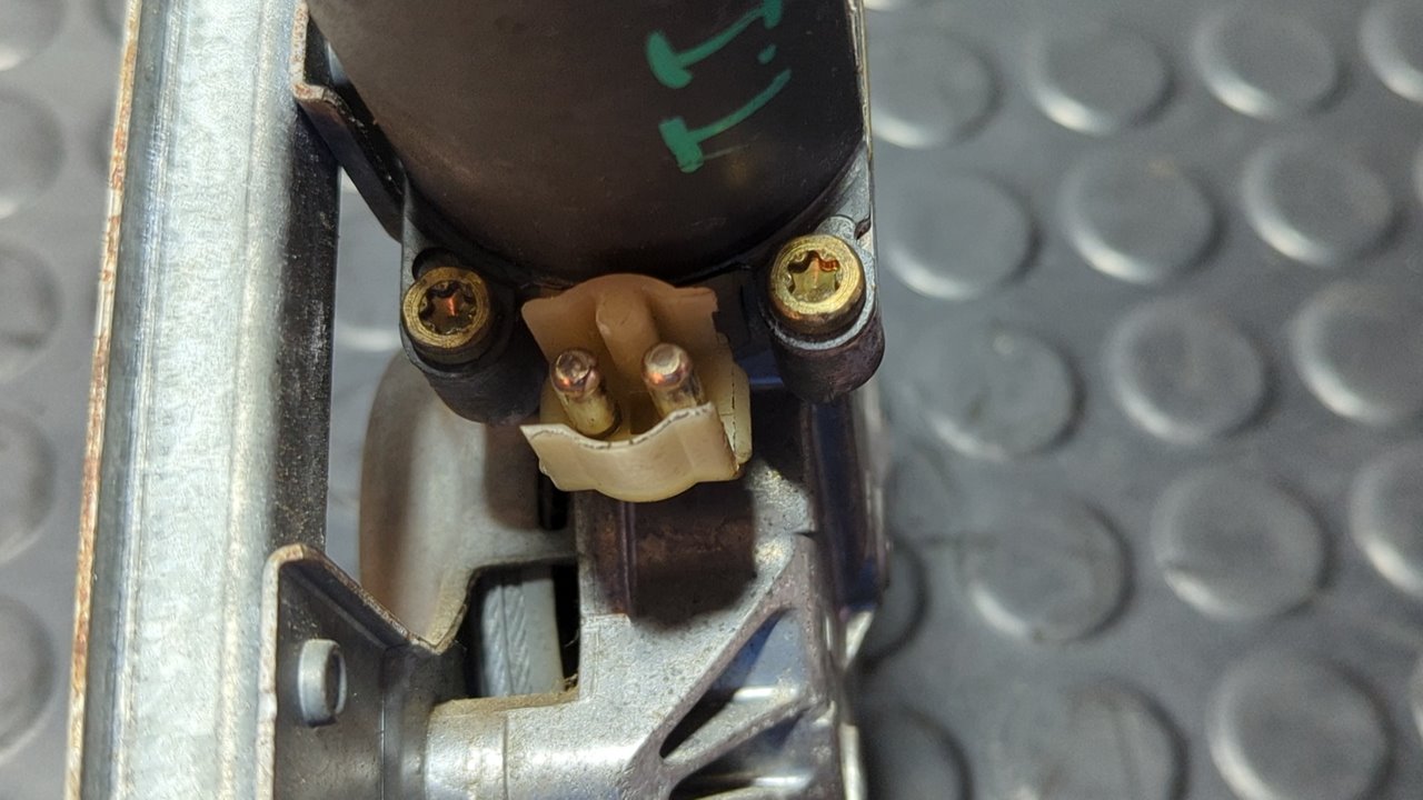 ELEVALUNAS TRASERO IZQUIERDO MERCEDES CLASE C (W202) - vista 4