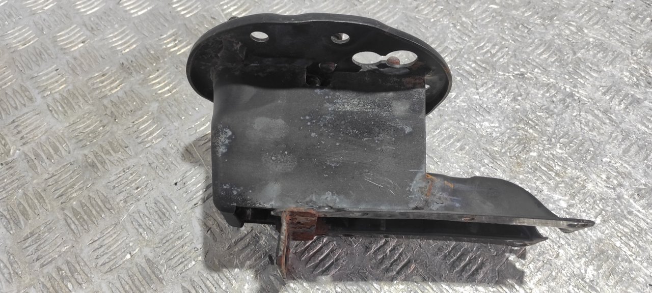 SOPORTE RUEDA REPUESTO SUZUKI SAMURAI (SJ) - vista 3