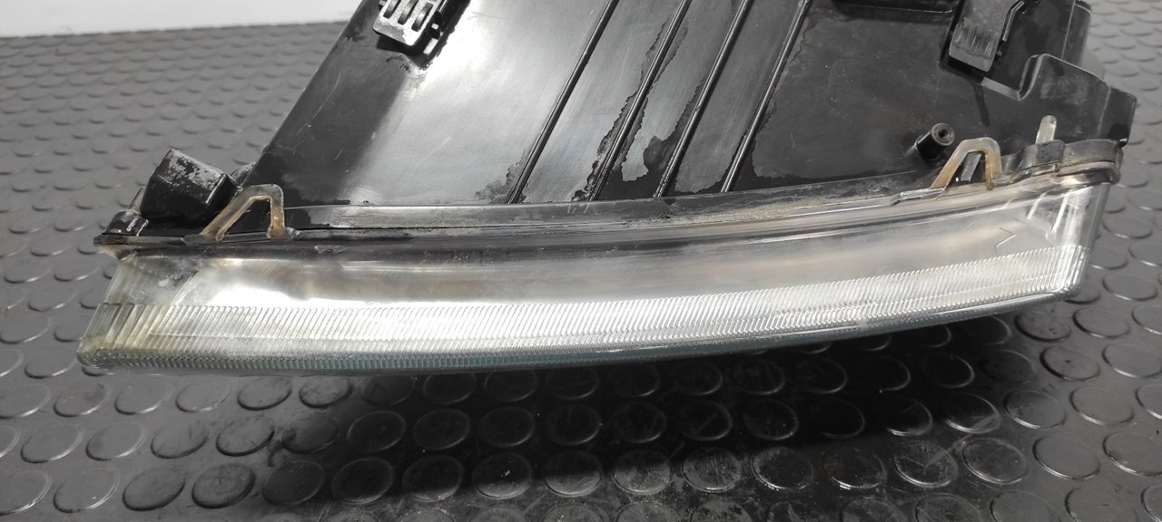 FARO DERECHO FORD FOCUS BERLINA (CAP) - vista 7