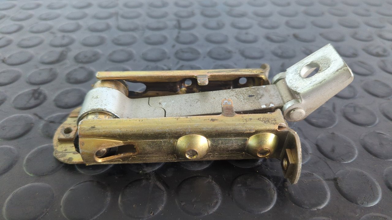 RETENEDOR PUERTA DERECHA MERCEDES CLASE E (W210) - vista 2