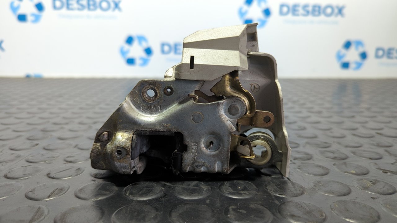 CERRADURA PUERTA DELANTERA DERECHA MERCEDES CLASE C (W201) - vista 6