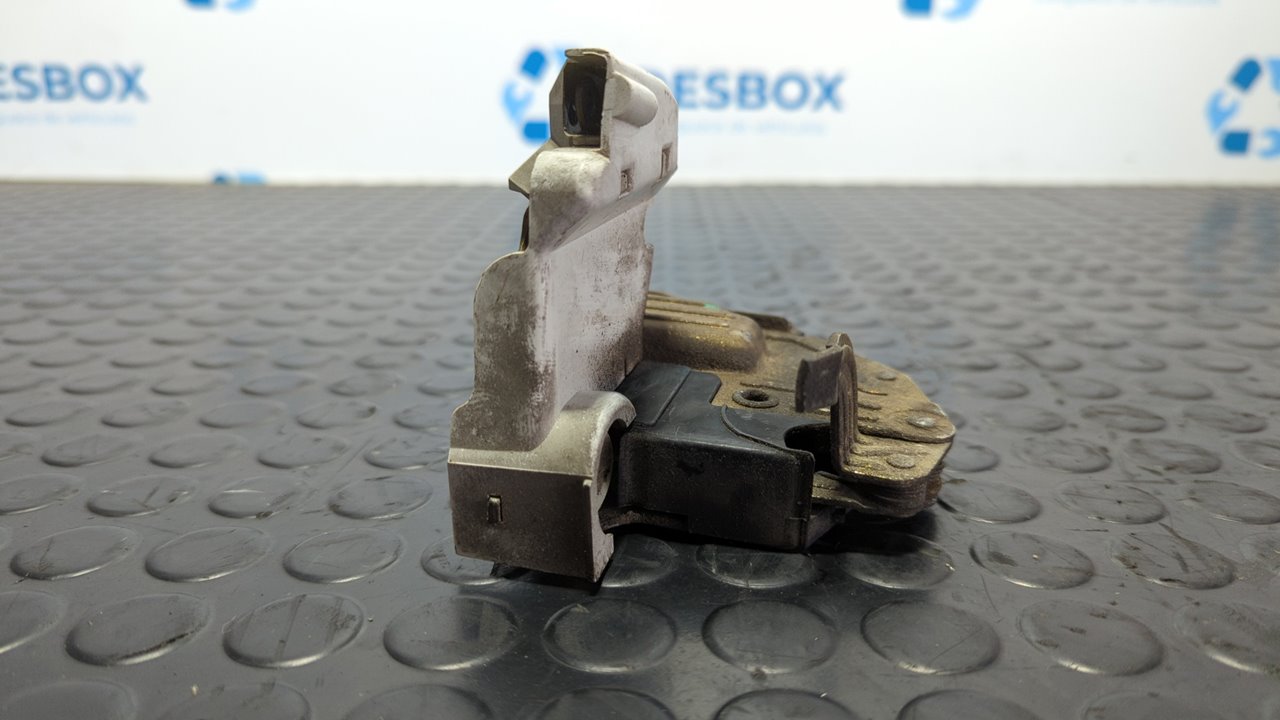 CERRADURA PUERTA DELANTERA DERECHA MERCEDES CLASE C (W201) - vista 3