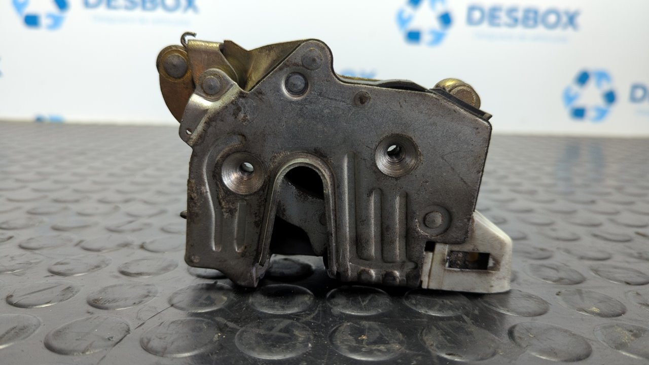 CERRADURA PUERTA TRASERA IZQUIERDA MERCEDES CLASE C (W201) - vista 3