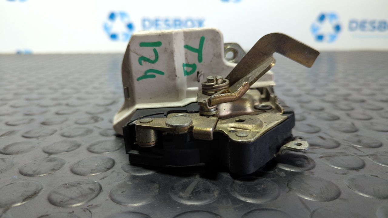 CERRADURA PUERTA TRASERA DERECHA MERCEDES CLASE E (W124)