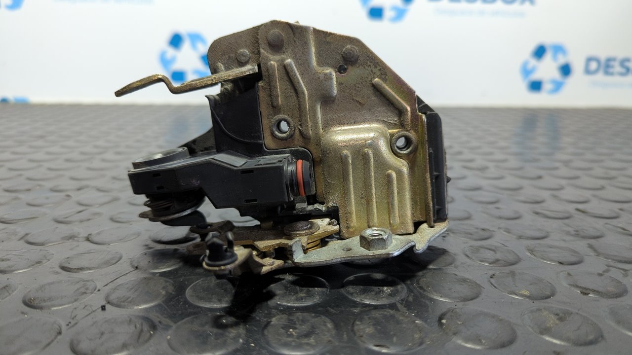 CERRADURA PUERTA DELANTERA IZQUIERDA MERCEDES CLASE E (W124) - vista 6