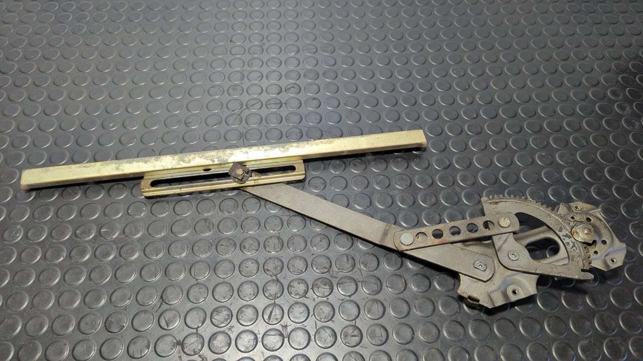 ELEVALUNAS DELANTERO DERECHO MERCEDES-BENZ CLASE E (W123) - vista 2