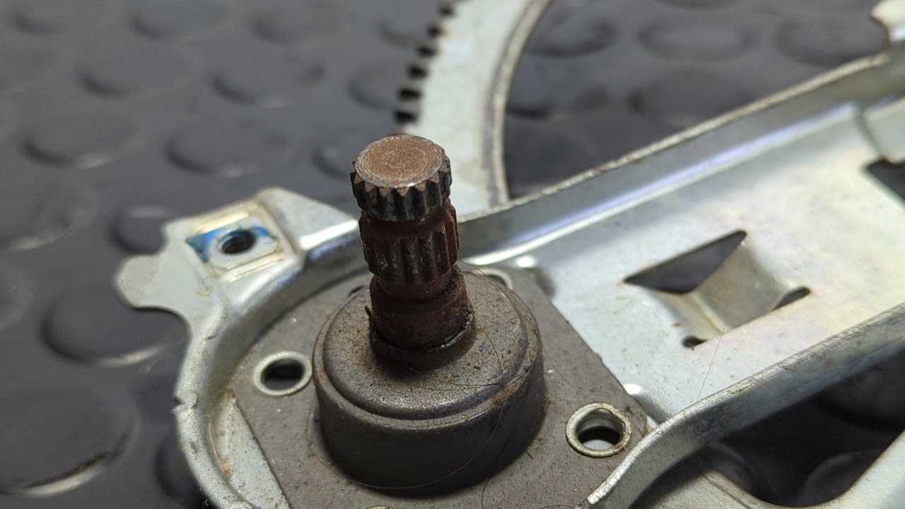 ELEVALUNAS DELANTERO DERECHO MERCEDES CLASE C (W201) - vista 3