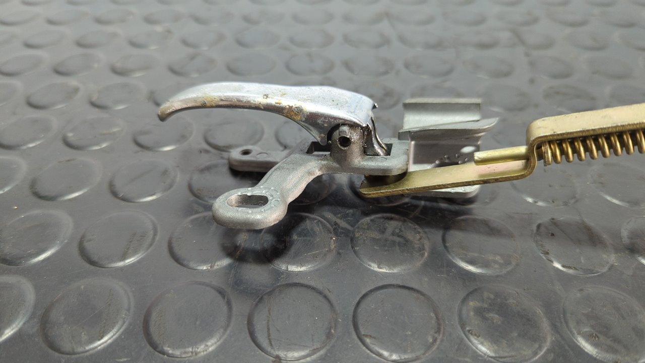 MANETA INTERIOR TRASERA DERECHA MERCEDES CLASE E (W114/W115) - vista 2