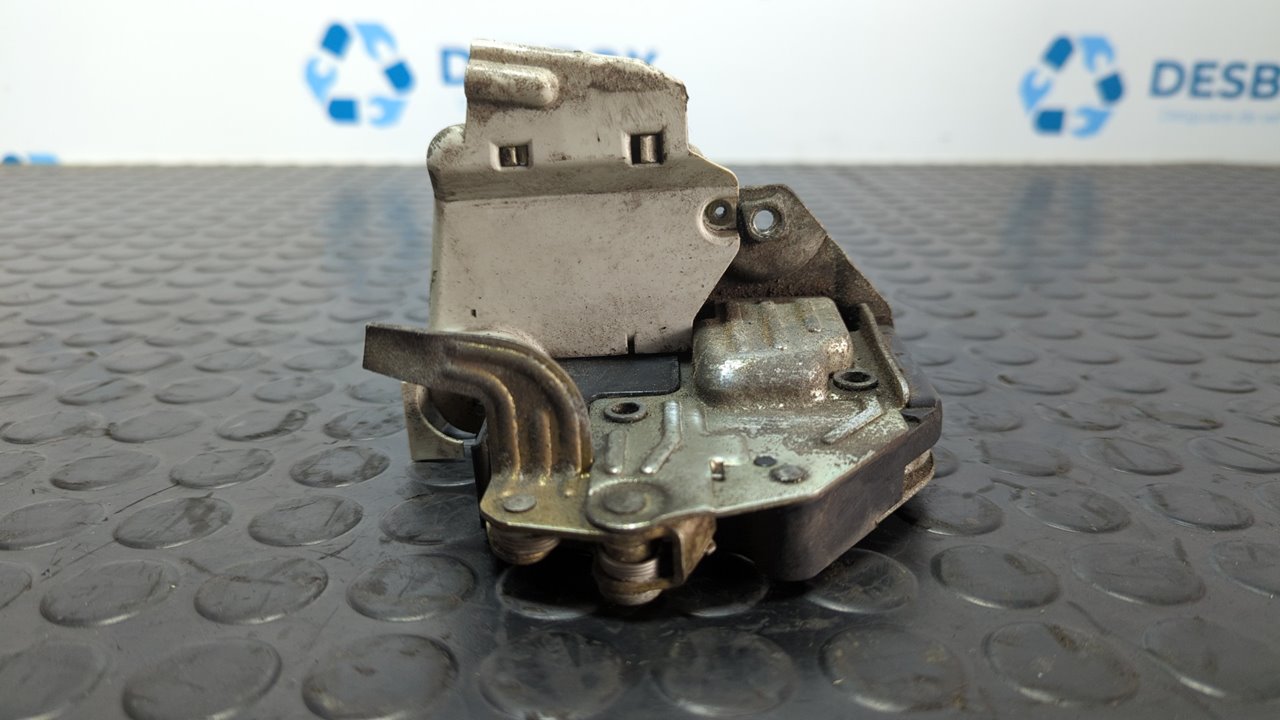 CERRADURA PUERTA DELANTERA DERECHA MERCEDES CLASE C (W201)