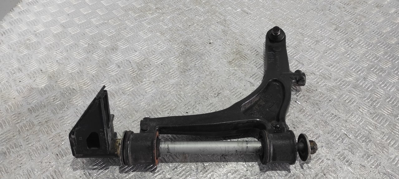 BRAZO IZQUIERDO INFERIOR DELANTERO NISSAN INTERSTAR MOD. 04 (X70)