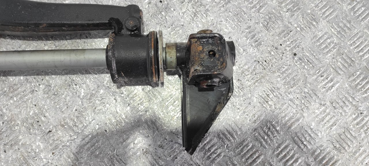 BRAZO DERECHO INFERIOR DELANTERO NISSAN INTERSTAR MOD. 04 (X70) - vista 6