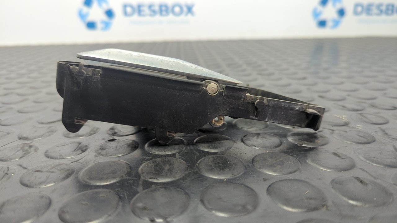 MANETA INTERIOR TRASERA DERECHA MERCEDES-BENZ CLASE E (W124) - vista 4