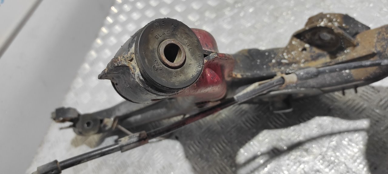 MANGUETA TRASERA DERECHA VOLKSWAGEN T4 TRANSPORTER/FURGONETA (MOD. 1991) - vista 8