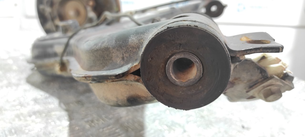 MANGUETA TRASERA IZQUIERDA VOLKSWAGEN T4 TRANSPORTER/FURGONETA (MOD. 1991) - vista 4