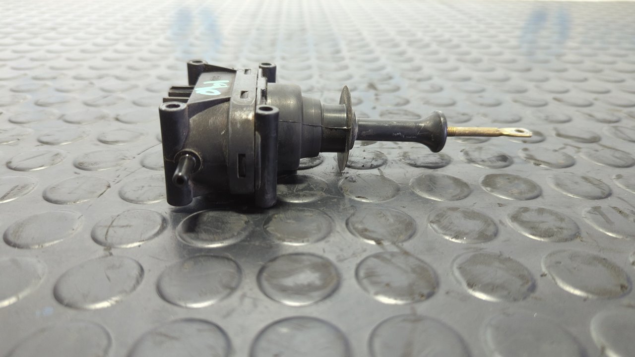 MOTOR CIERRE CENTRALIZADO TRASERO IZQUIERDO MERCEDES CLASE C (W201) - vista 2