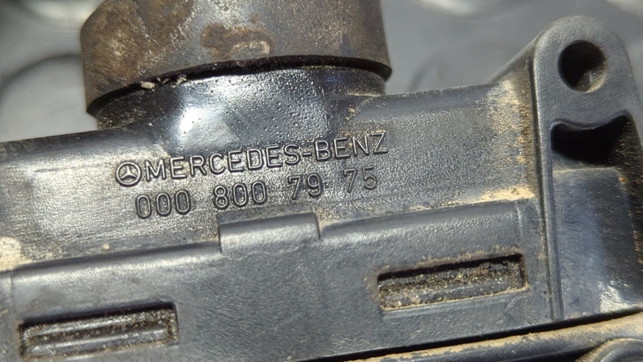 MOTOR CIERRE CENTRALIZADO TRASERO IZQUIERDO MERCEDES CLASE E (W124) - vista 4