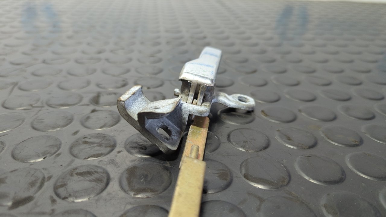 MANETA INTERIOR TRASERA IZQUIERDA MERCEDES CLASE E (W114/W115) - vista 4