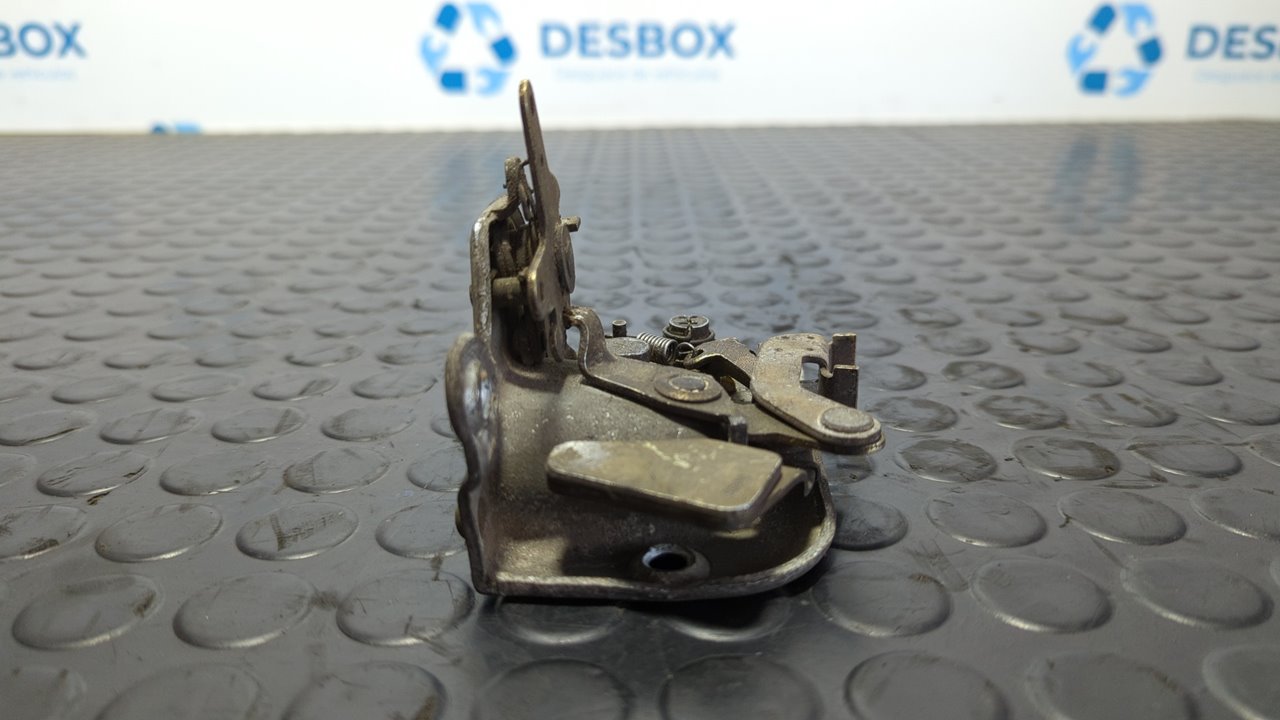 CERRADURA PUERTA TRASERA DERECHA MERCEDES CLASE E (W123) - vista 3